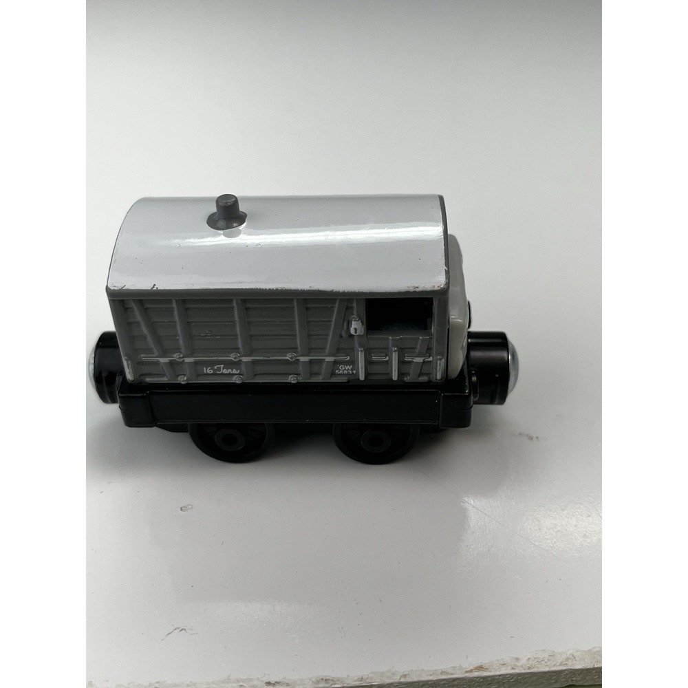 Thomas & Friends Take n Play TOAD Brakevan Diecast Train 2013 - Picture 6 of 6